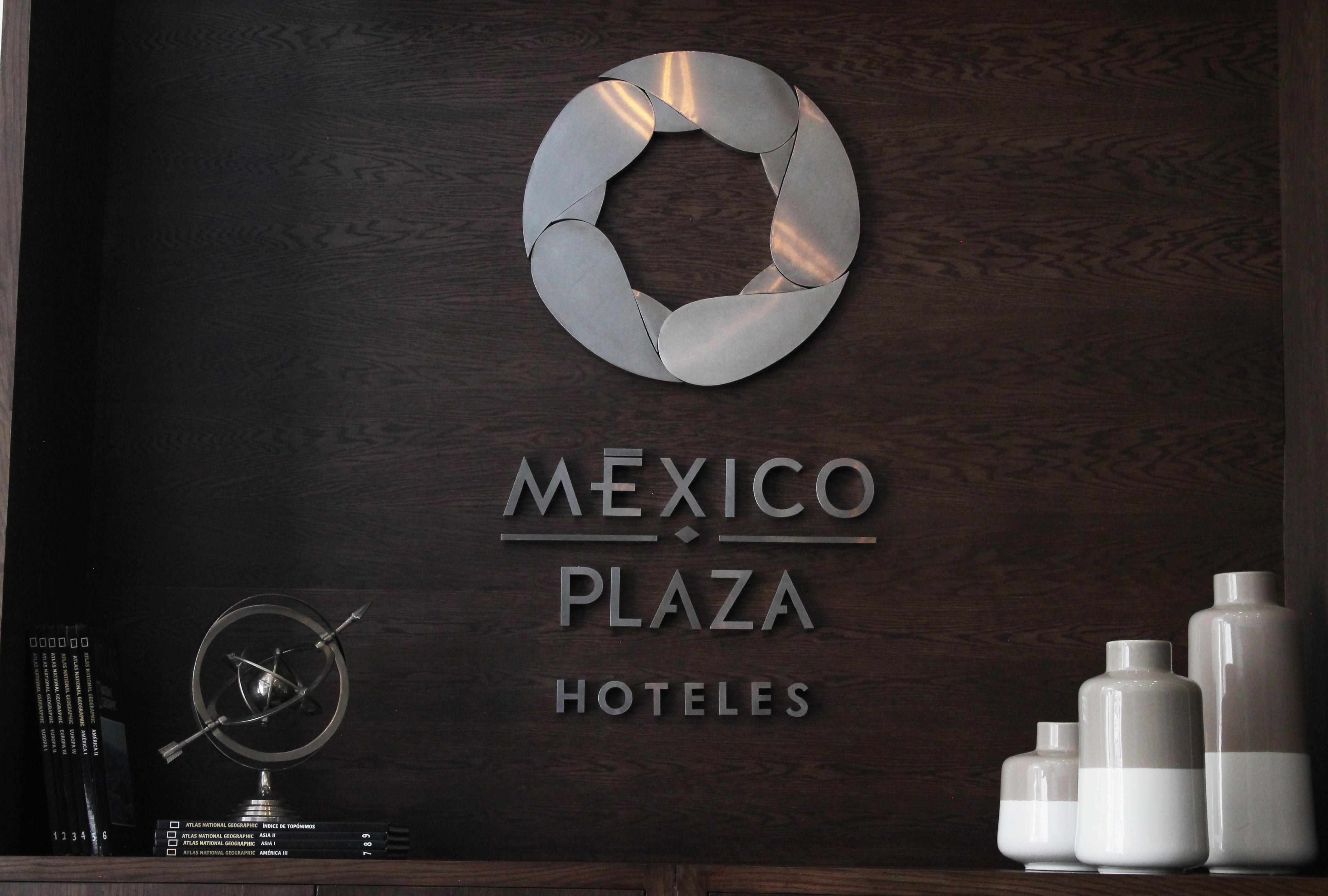 Hotel Suites Mexico Plaza Leon Campestre Bagian luar foto