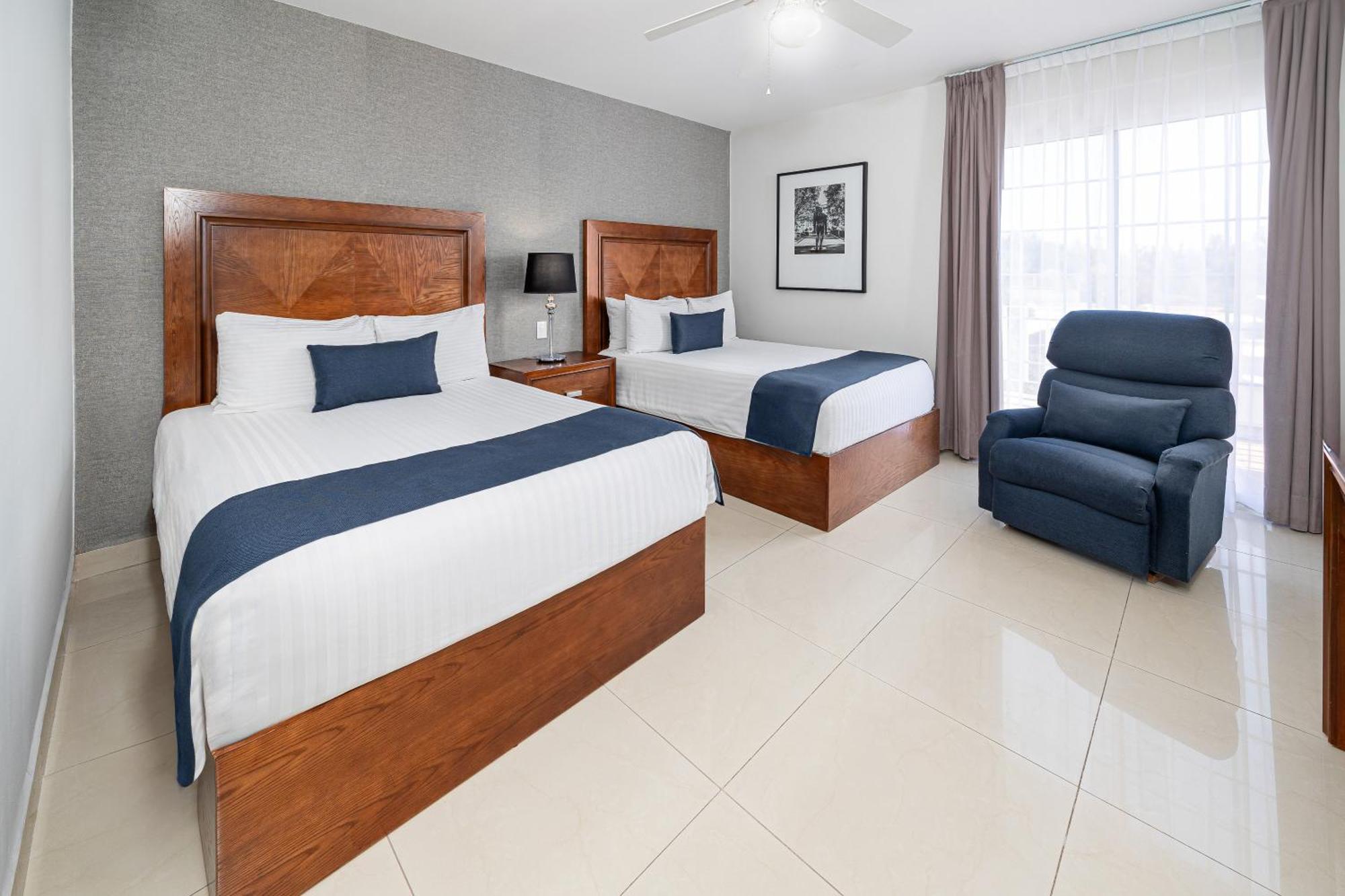 Hotel Suites Mexico Plaza Leon Campestre Bagian luar foto