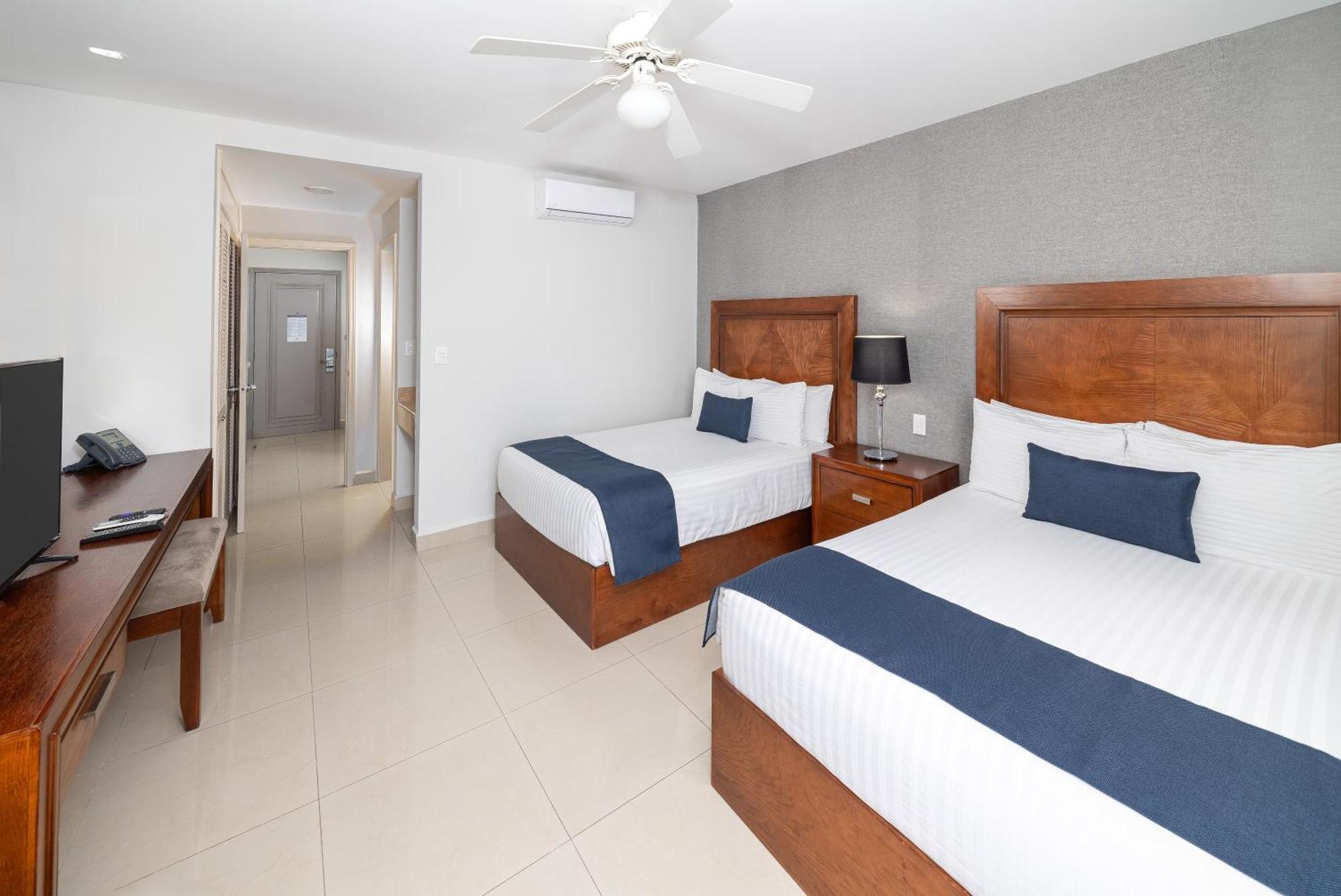 Hotel Suites Mexico Plaza Leon Campestre Bagian luar foto